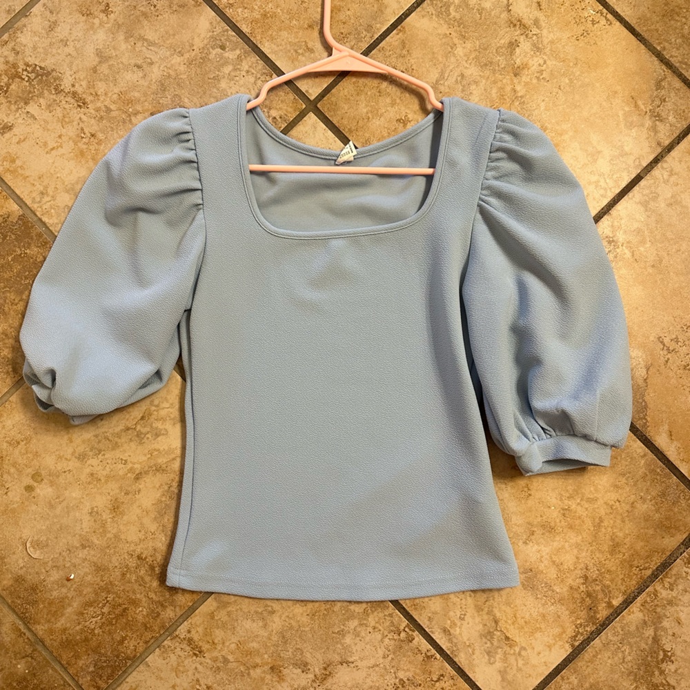 Balloon sleeve top